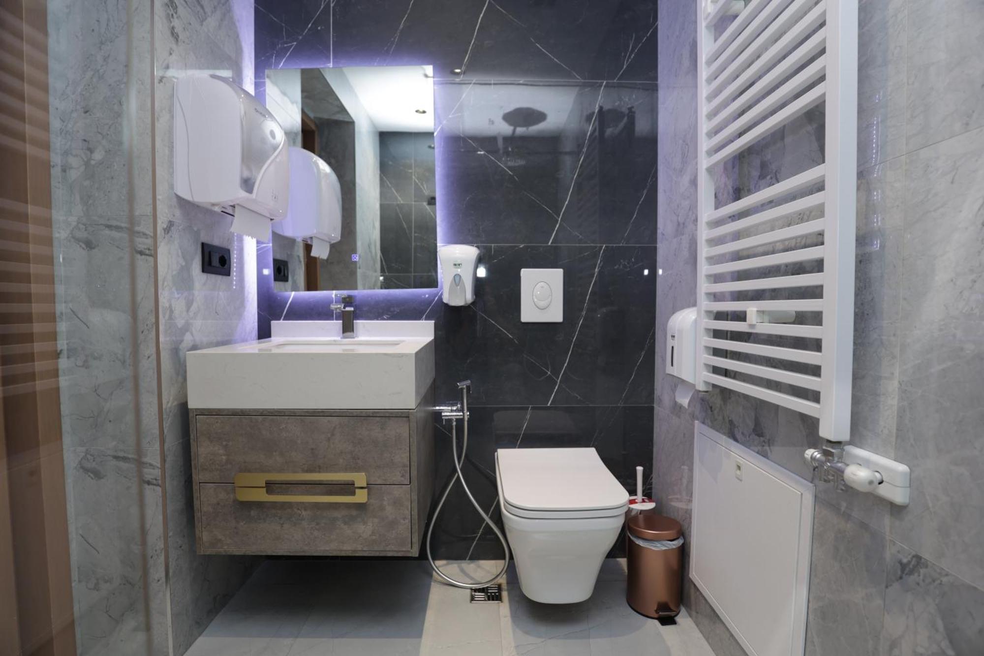 Residence Inn Hotel 4* Tirana